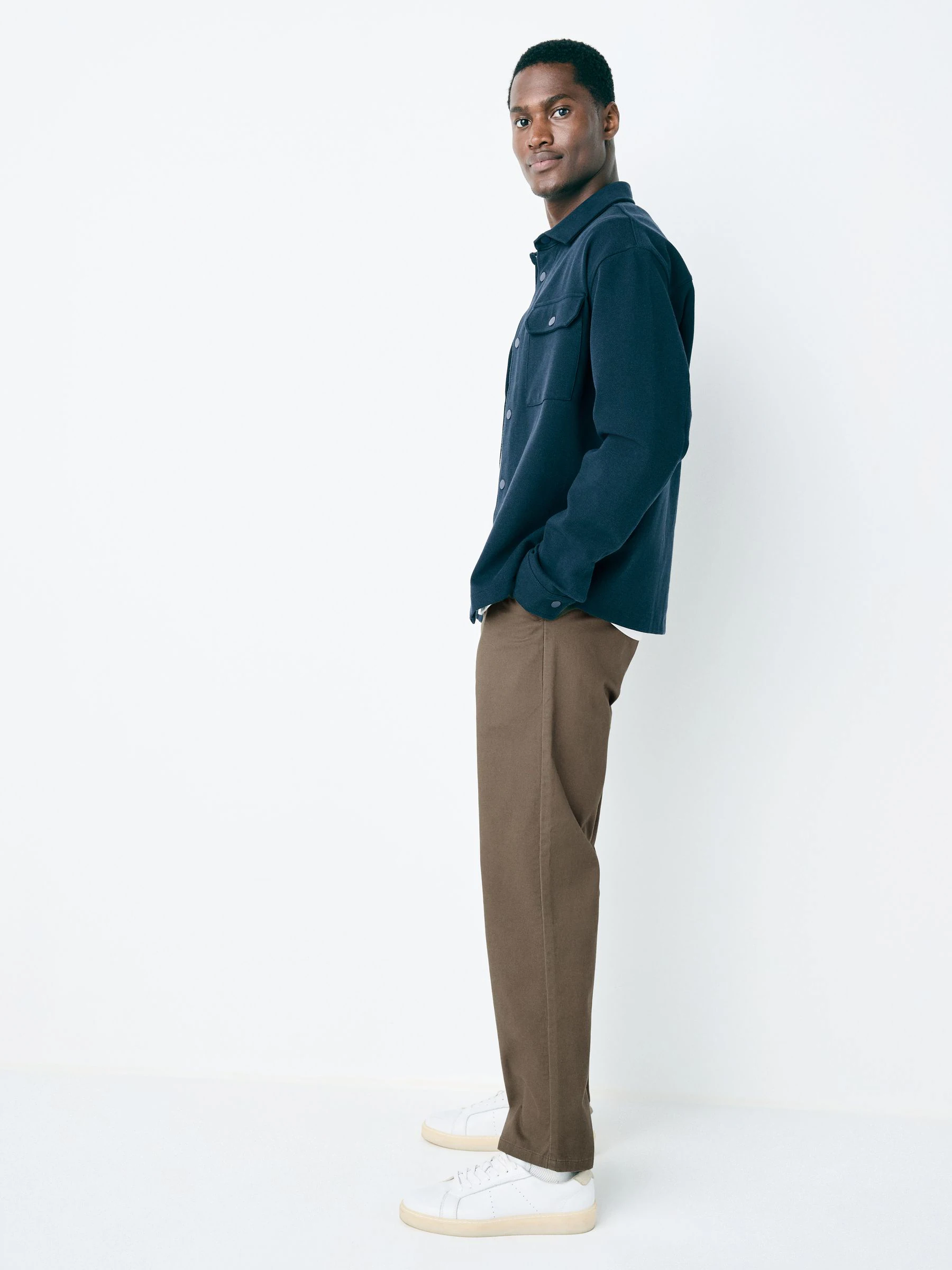 Lichtbruin - Standaard toelopende pasvorm - Stretchy chino