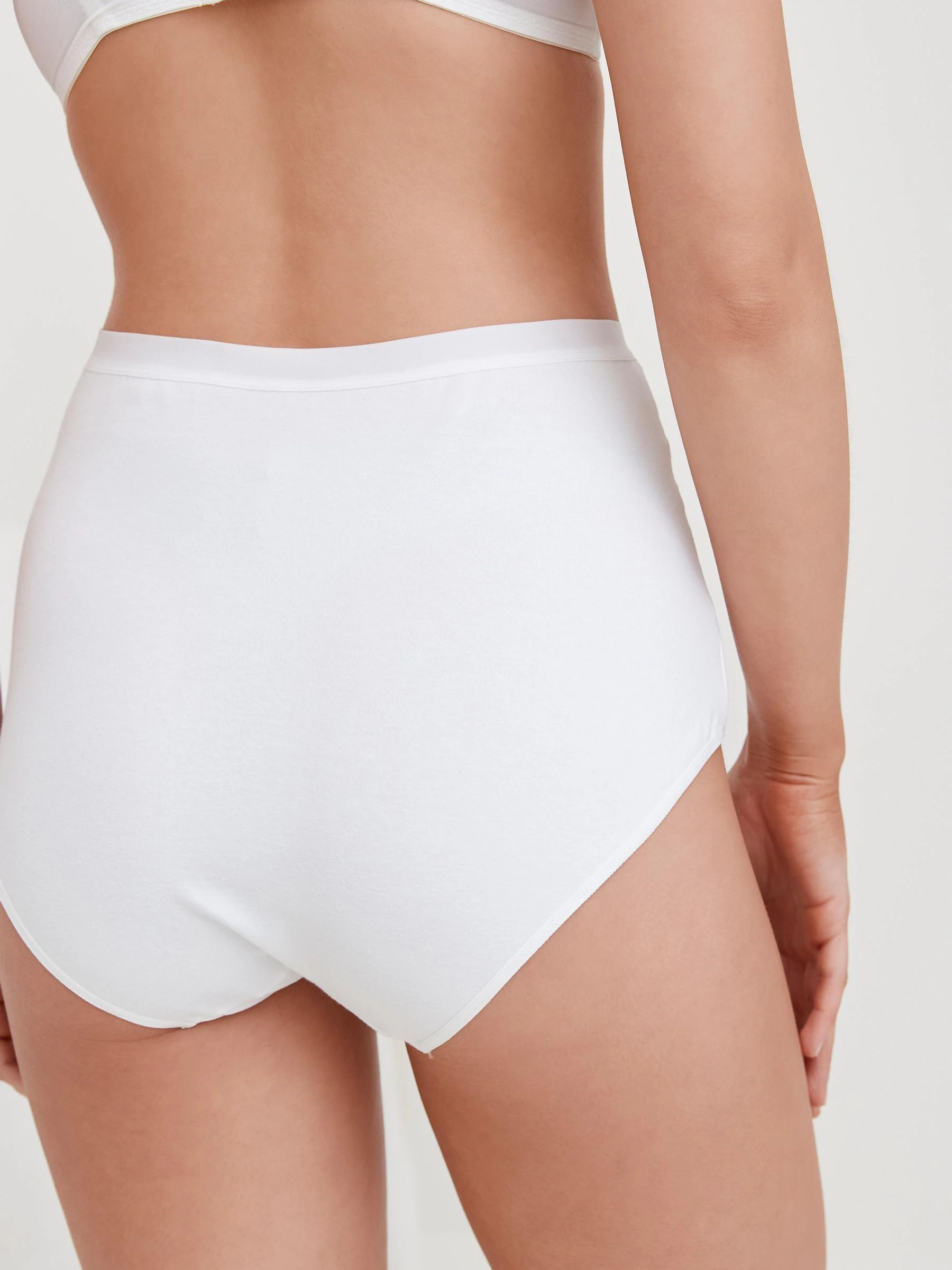 Zwart/wit - 2 Vormgevende katoenen slipjes met buikcorrectie en hoge taille