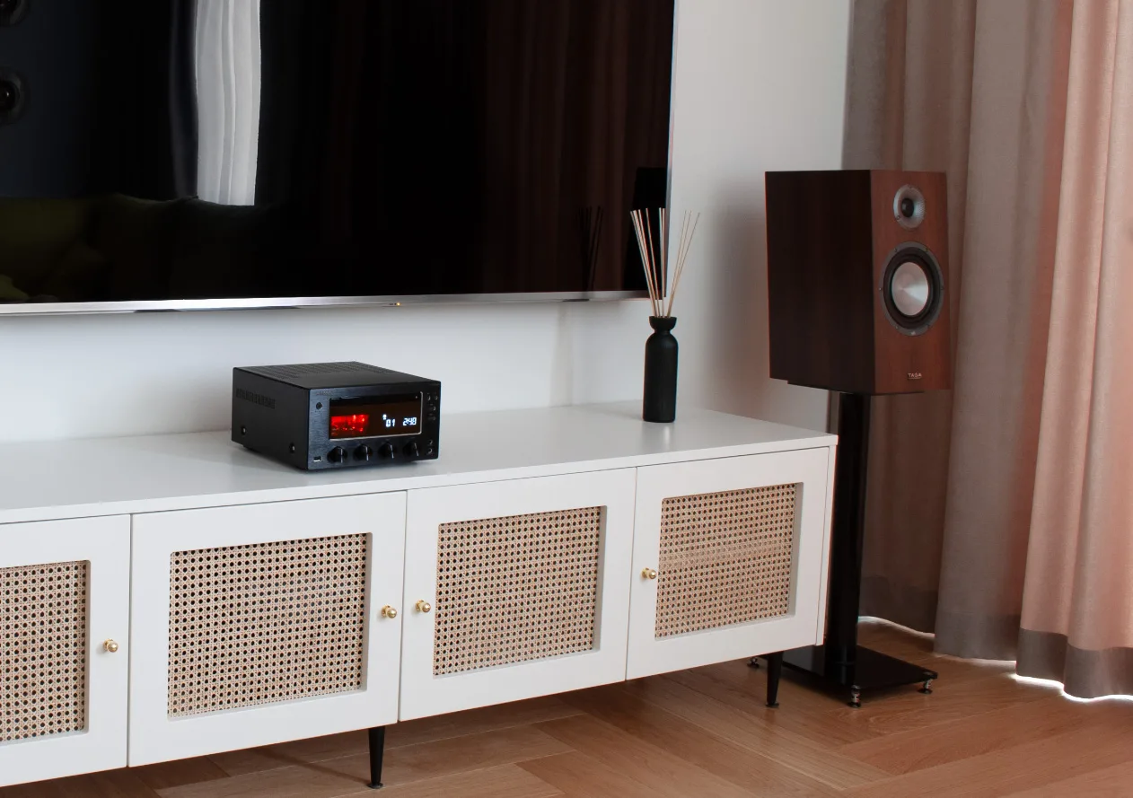 Taga Harmony HTR-1000 CD v3 Noir Amplis hi-fi stéréo
