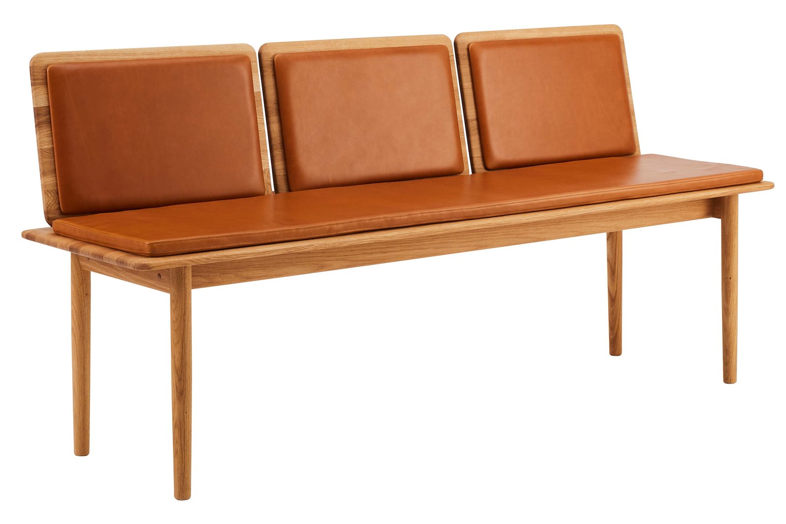 Elba Benk 3-seter. Oljet eik i Envy Cognac hud, polstret sete og rygg.