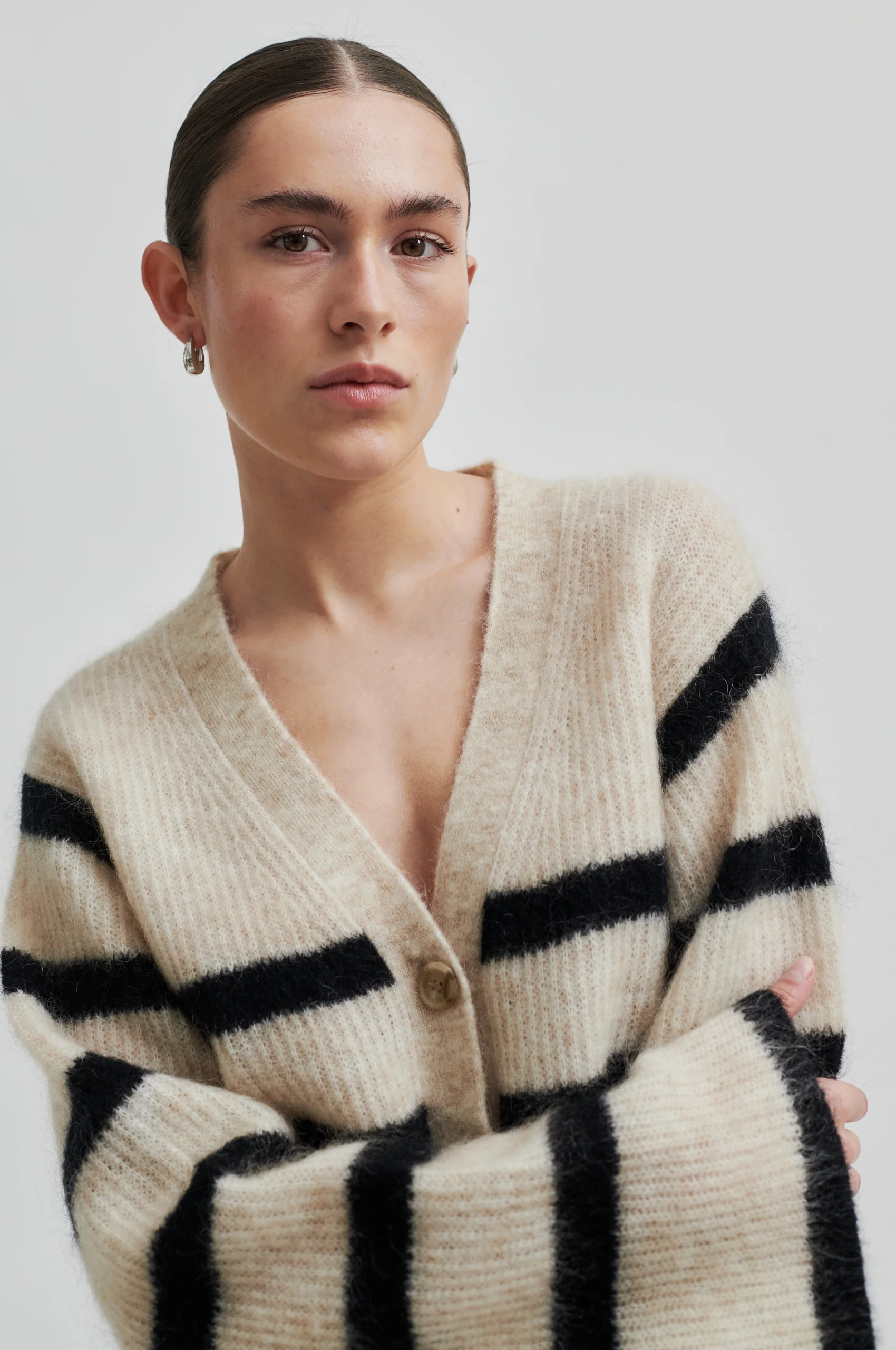 Second Female  Ovalis cardigan - Brazilian Sand