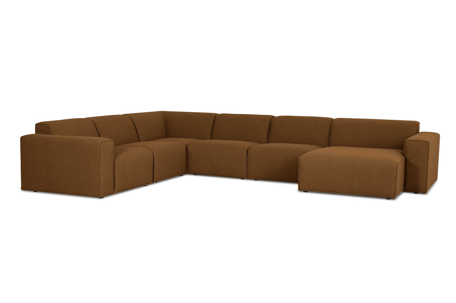 Styl U-sofa 2-seter venstre, 2-seter og sjeselong høyre. Tekstil Neve 31 Brick med sorte ben.