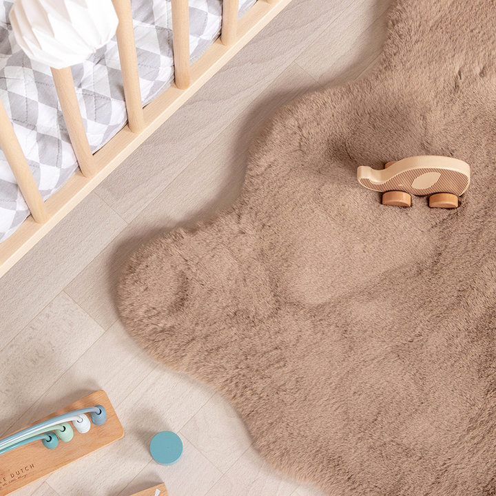 Kindervloerkleed - Huggy Schaap Taupe | Super fluffy!