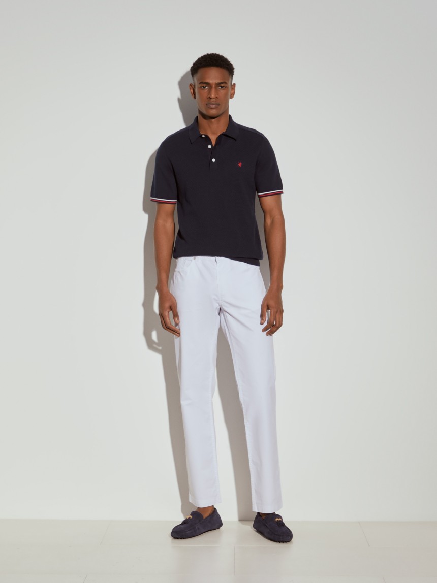 Calças regular fit com cinco bolsos