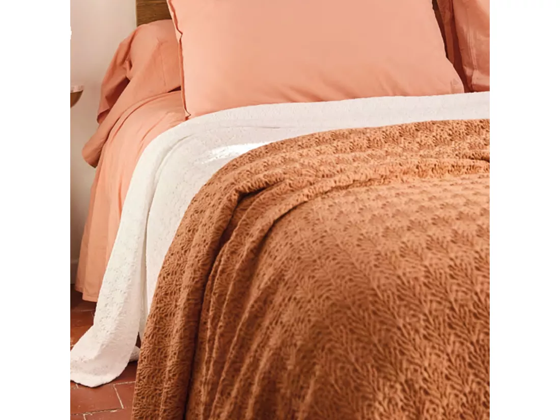 Dessus de lit 230x250 cm BARI 420 g/m² en coton blanc uni