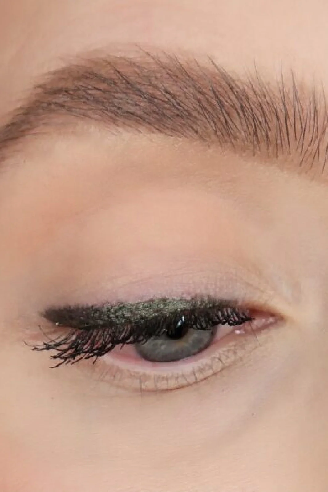 Sandstone WP Metallic Eyeliner green