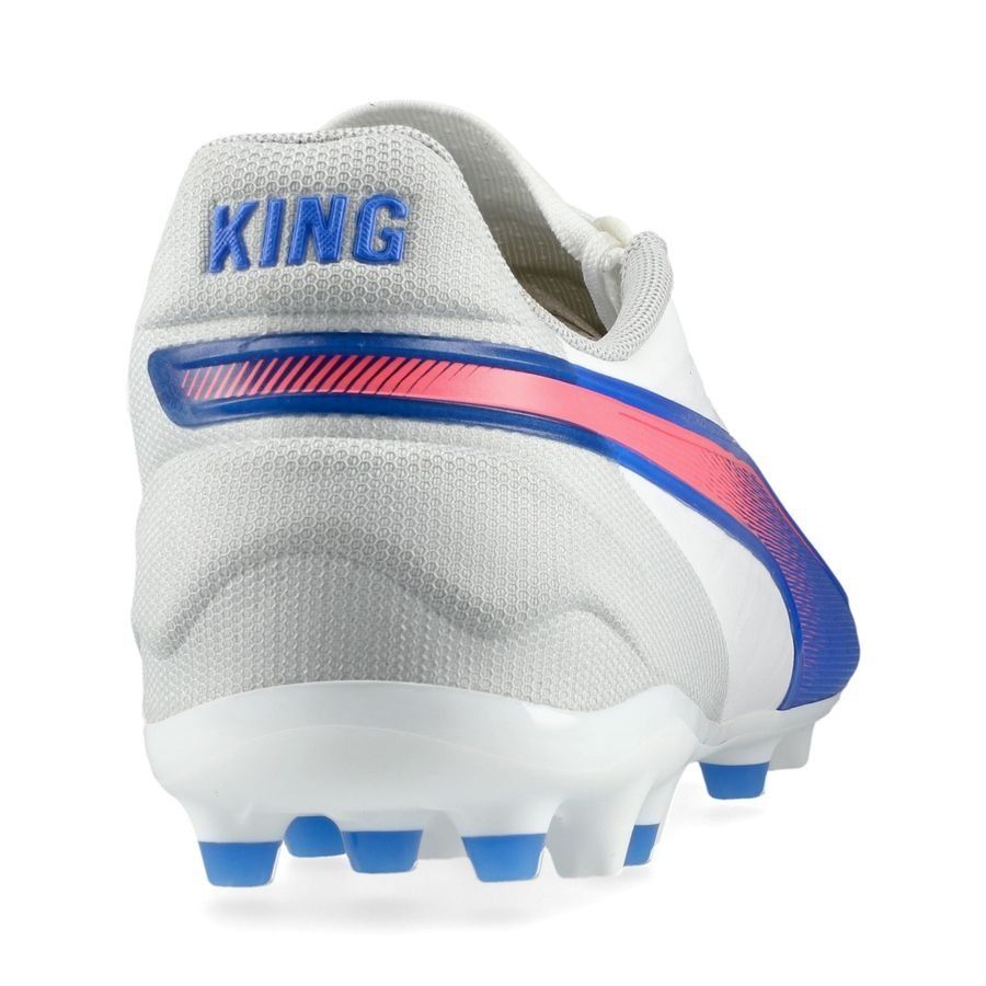 PUMA King Match MG Formula - Blanc/Bleu/Flat Light Gray