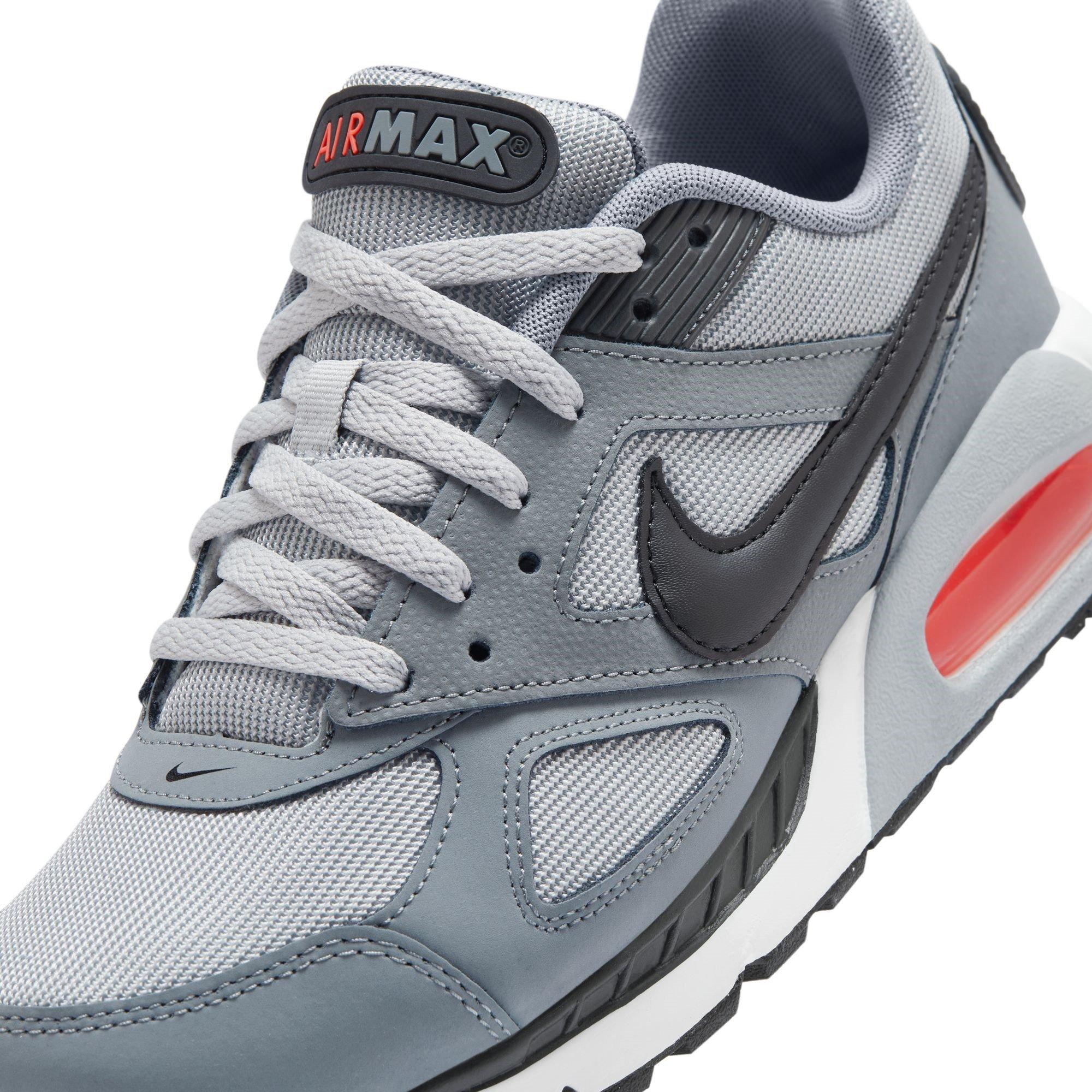 Nike Air Max IVO Trainers