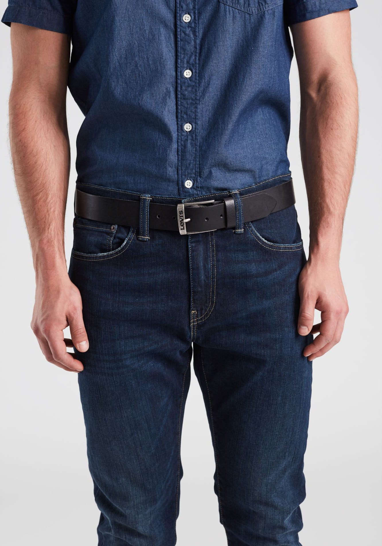 Levi's® Ledergürtel »NEW DUNCAN« mit Logoprägung auf der Schliesse