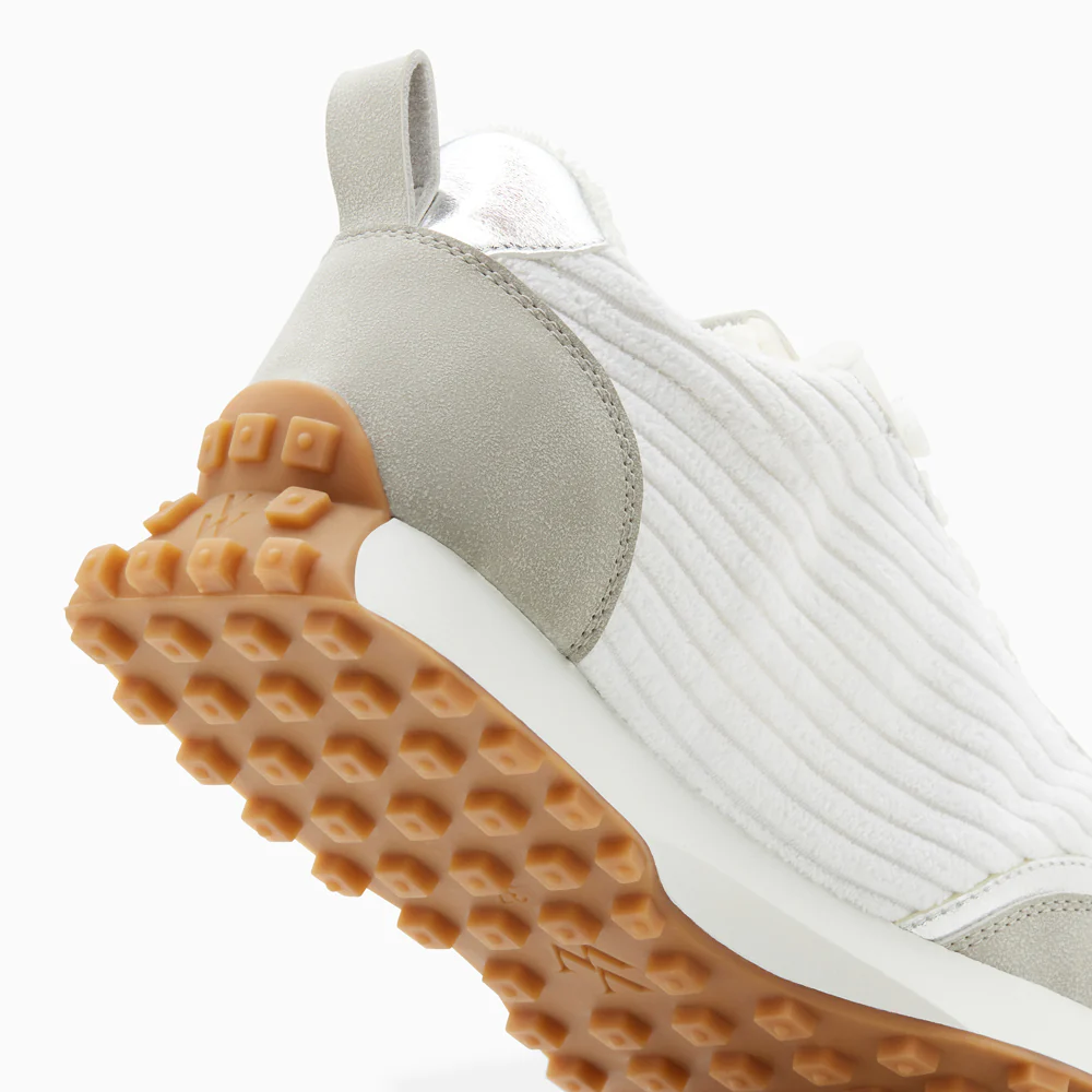 Sneakers-Baskets monogramme Athénaïs blanc et gris à semelle running