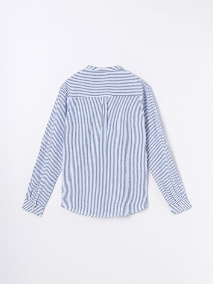 Camisa com gola mandarim, em mistura de algodão e linho - Azul Médio