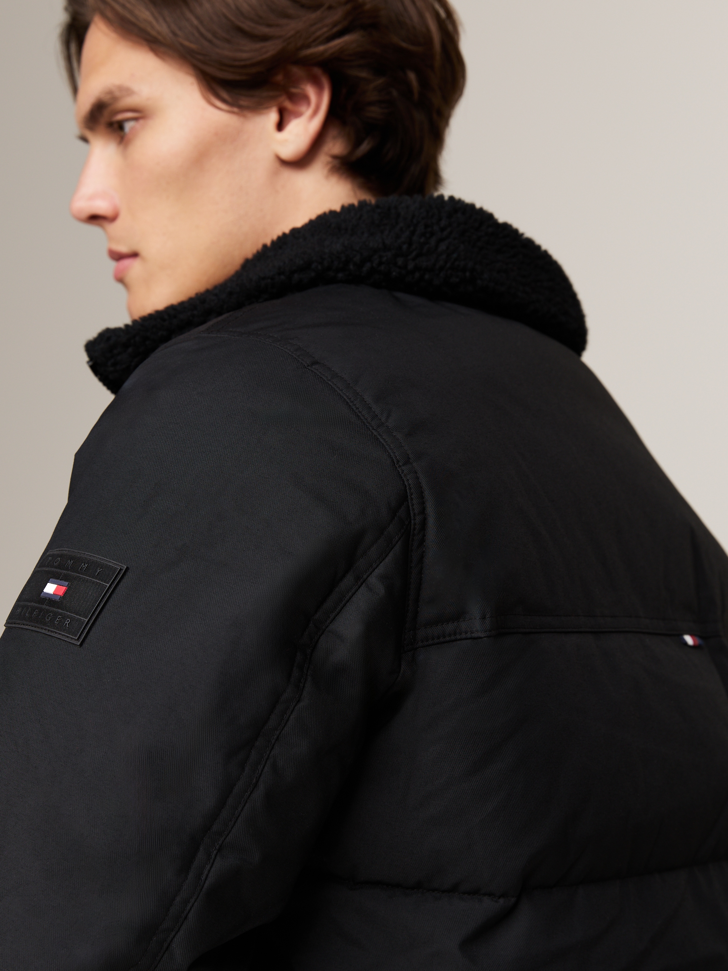 Tommy Hilfiger Parka »ROCKIE UTILITY HOODED JACKET« mit Kapuze Winterjacke, Outdoorjacke Abnehmbare Kapuze mit Kordelzug, 2-Wege-Reiss