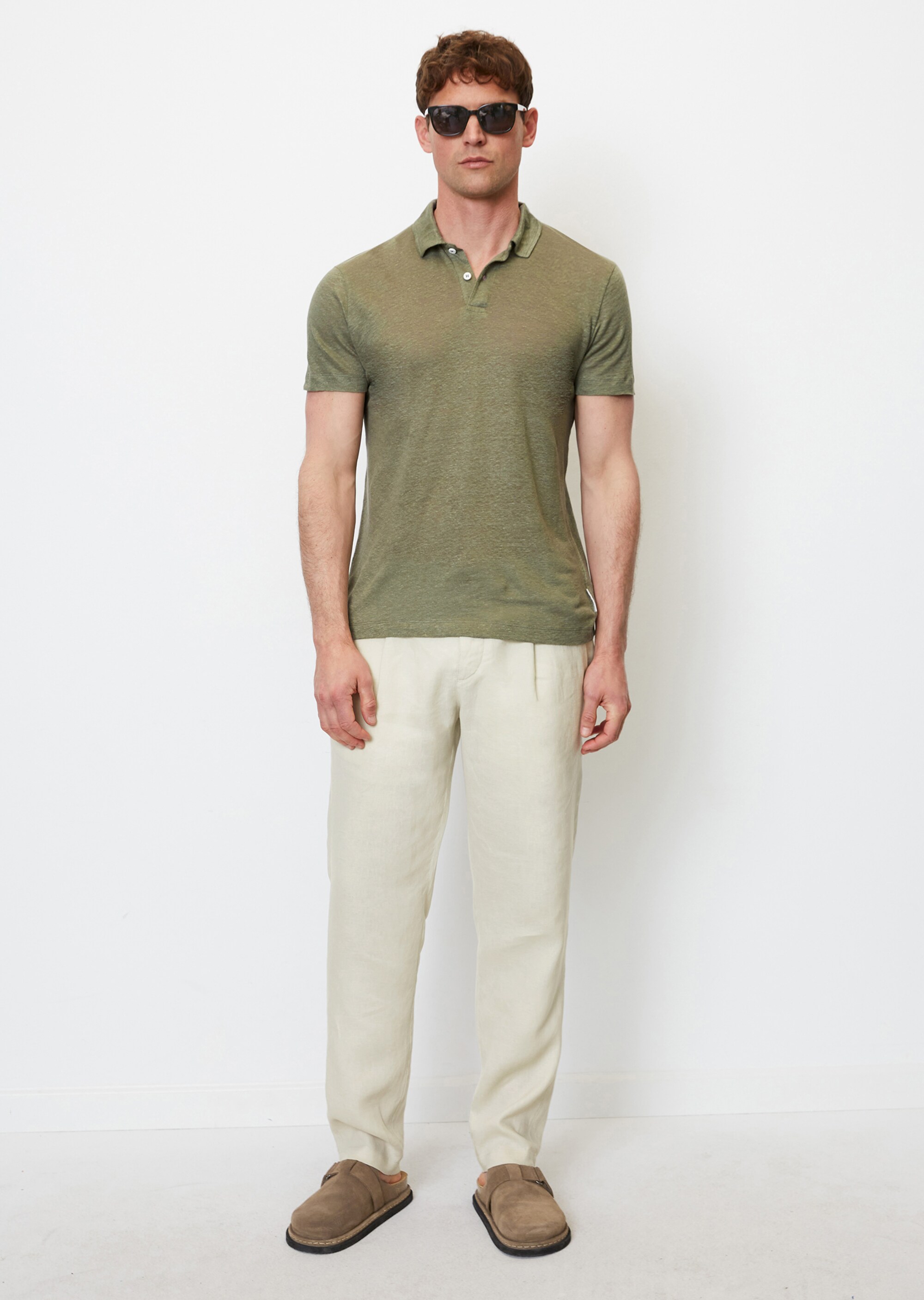 Kurzarm-Poloshirt shaped aus reinem, europäischem Leinen