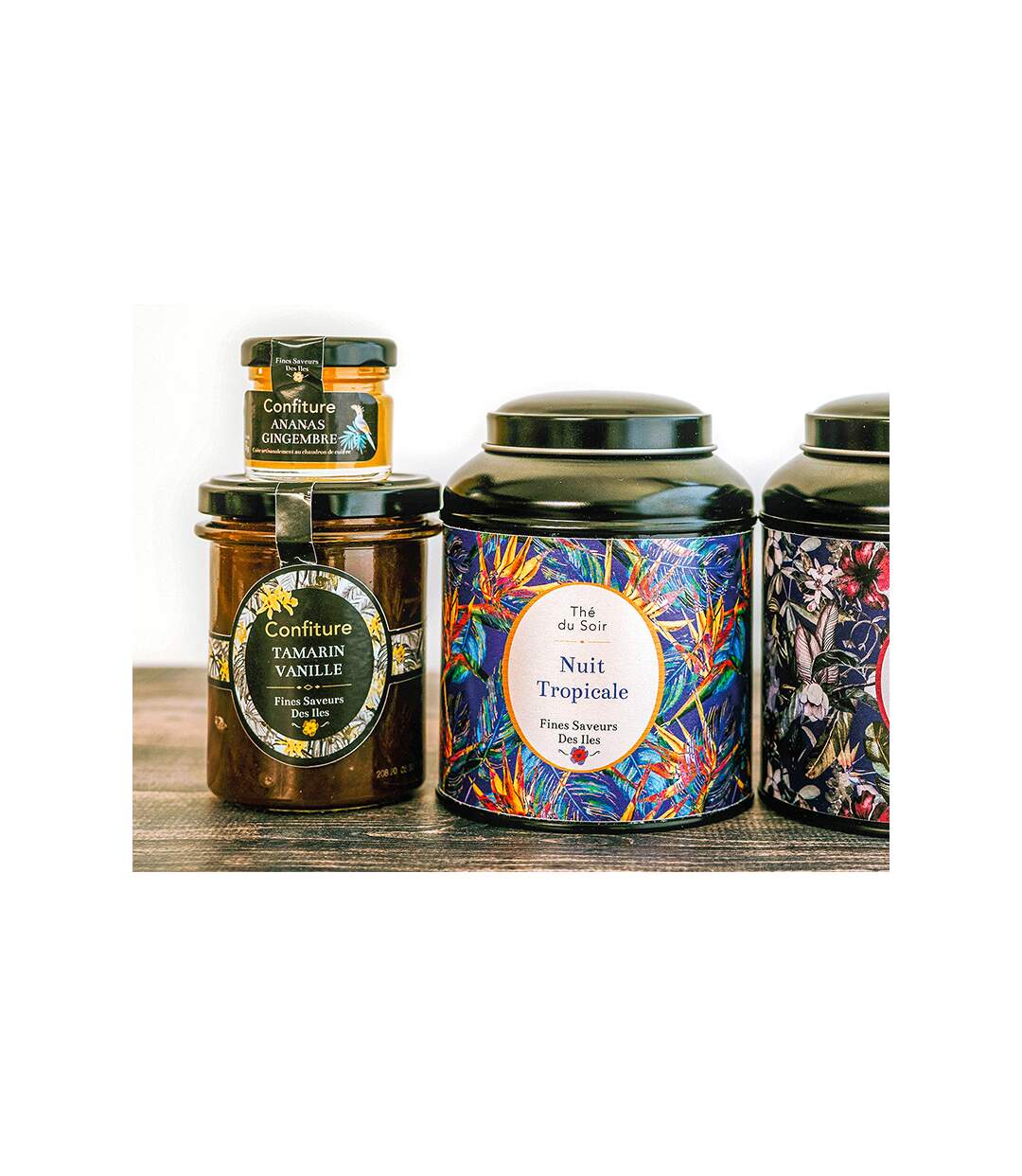 Panier Nuit des îles avec thé ou tisane du soir et confitures - SMARTBOX - Coffret Cadeau Gastronomie