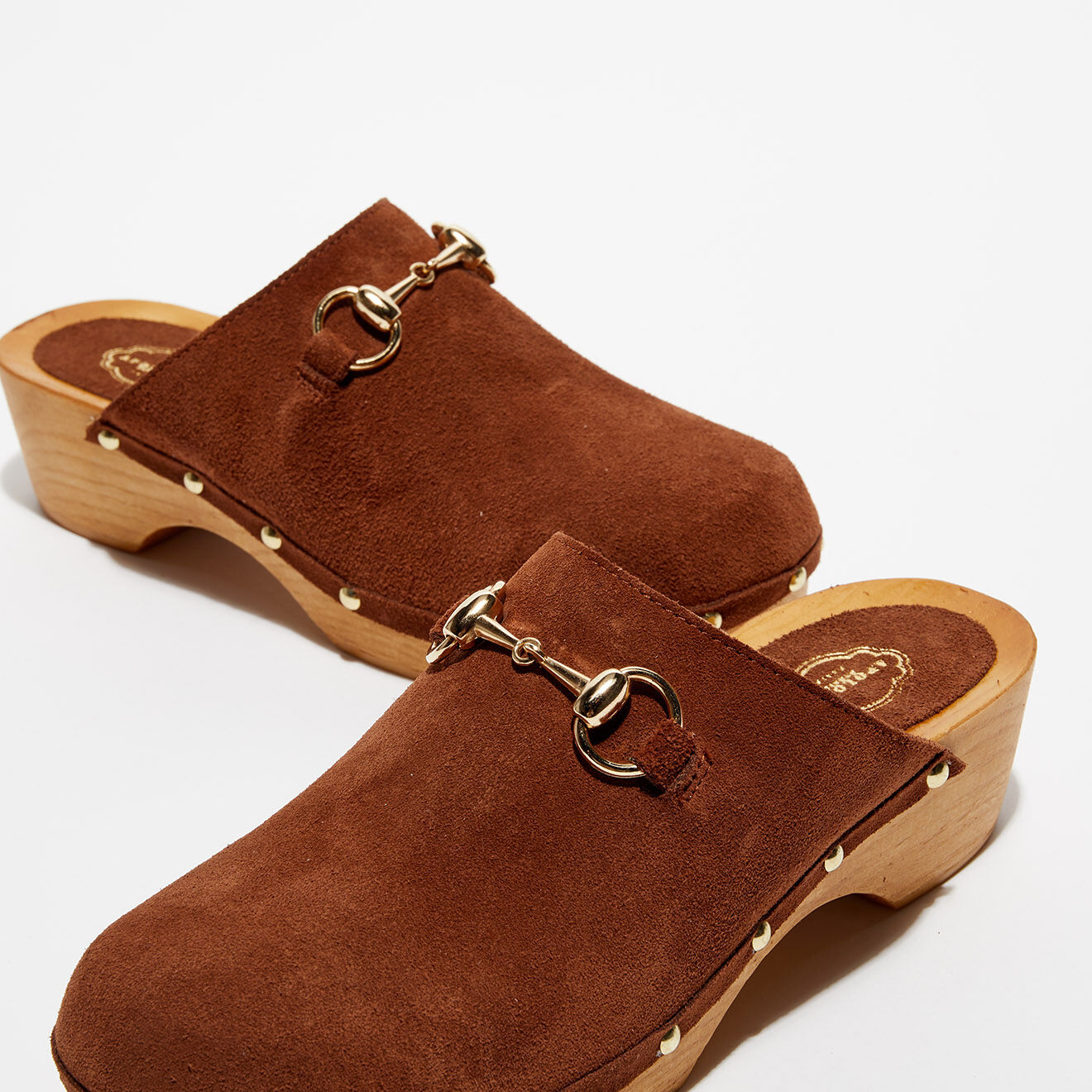 Apologie Studio Sabots en Velours de Cuir Nala marron - Talon 5 cm