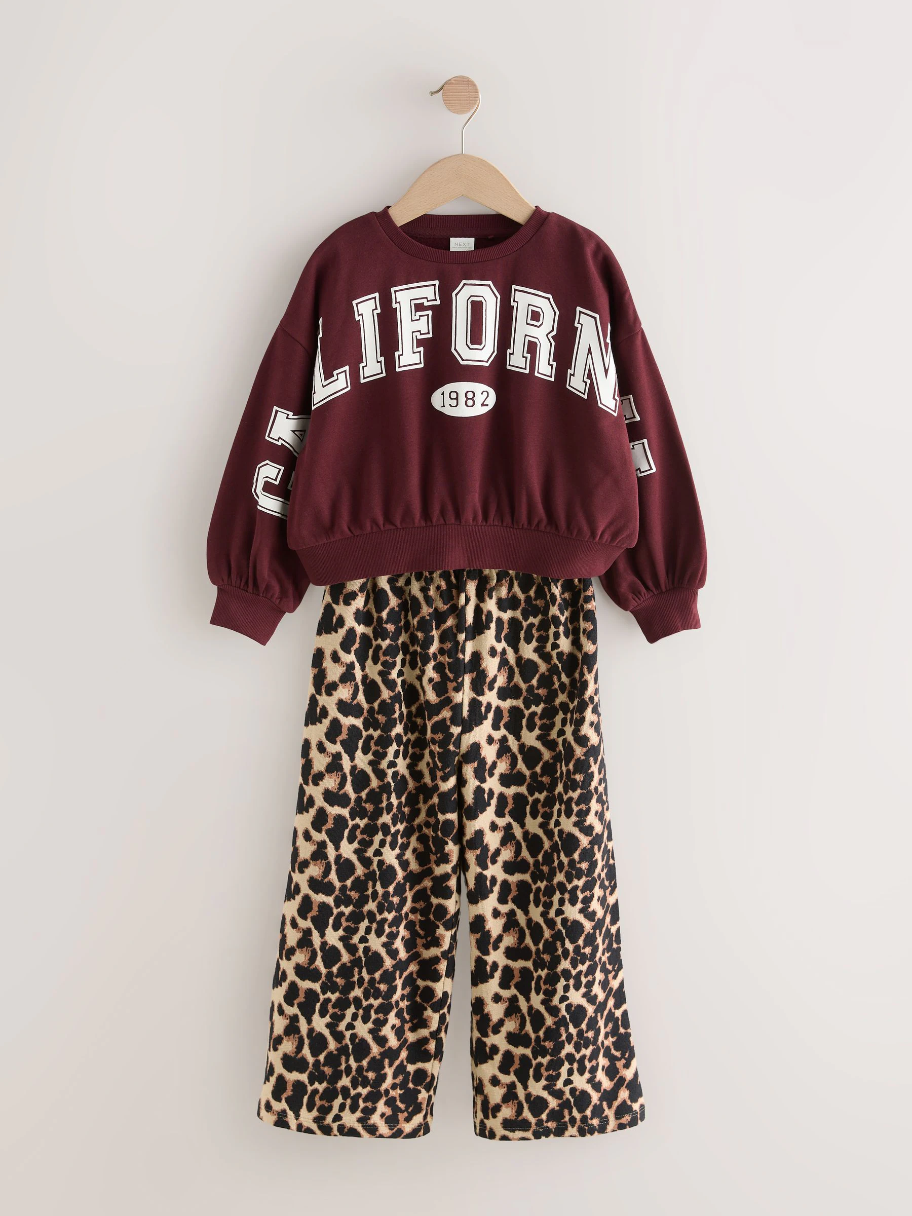 Bordeauxrood - Varsity Sweatshirt en Set van Broek met Dierenprint en Wijde Pijpen (3-16jr)