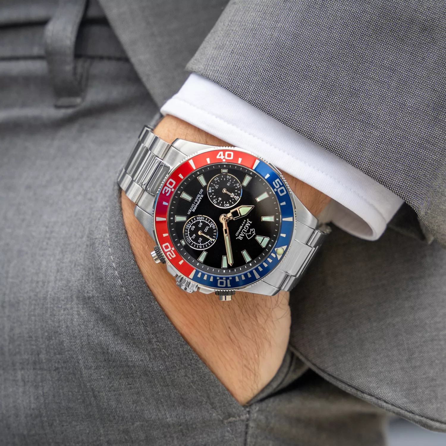 Jaguar Connected Diver J888/4