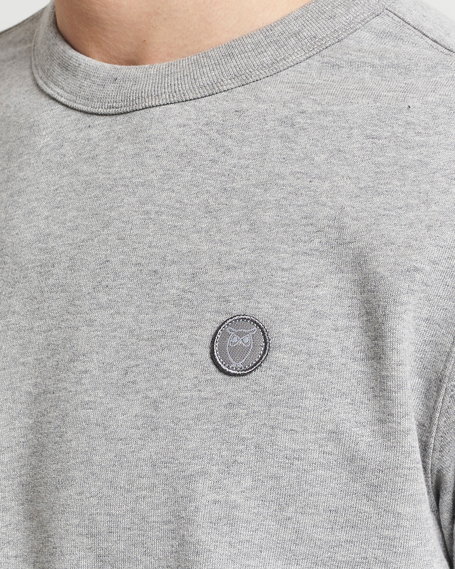 KnowledgeCotton Apparel Erik Badge Sweatshirt Grey Melange