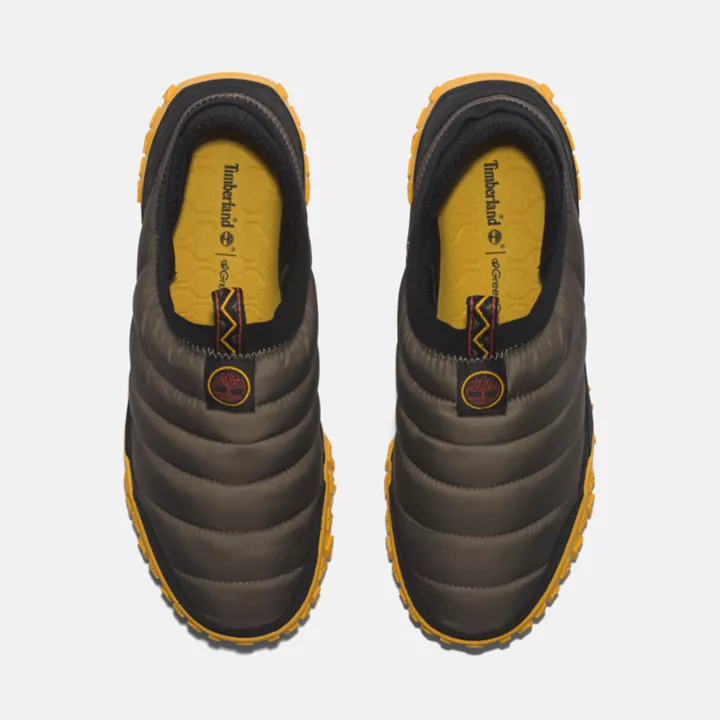 Tênis slip-on GreenStride Motion 6 para homens na cor verde.