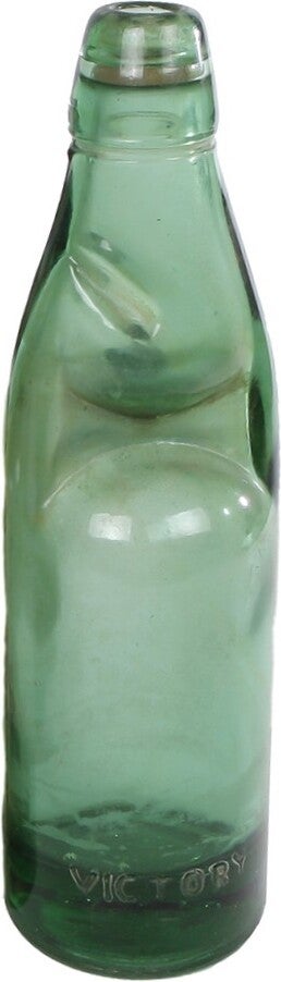 Fles Soda groen 6 x 6 x 24 cm