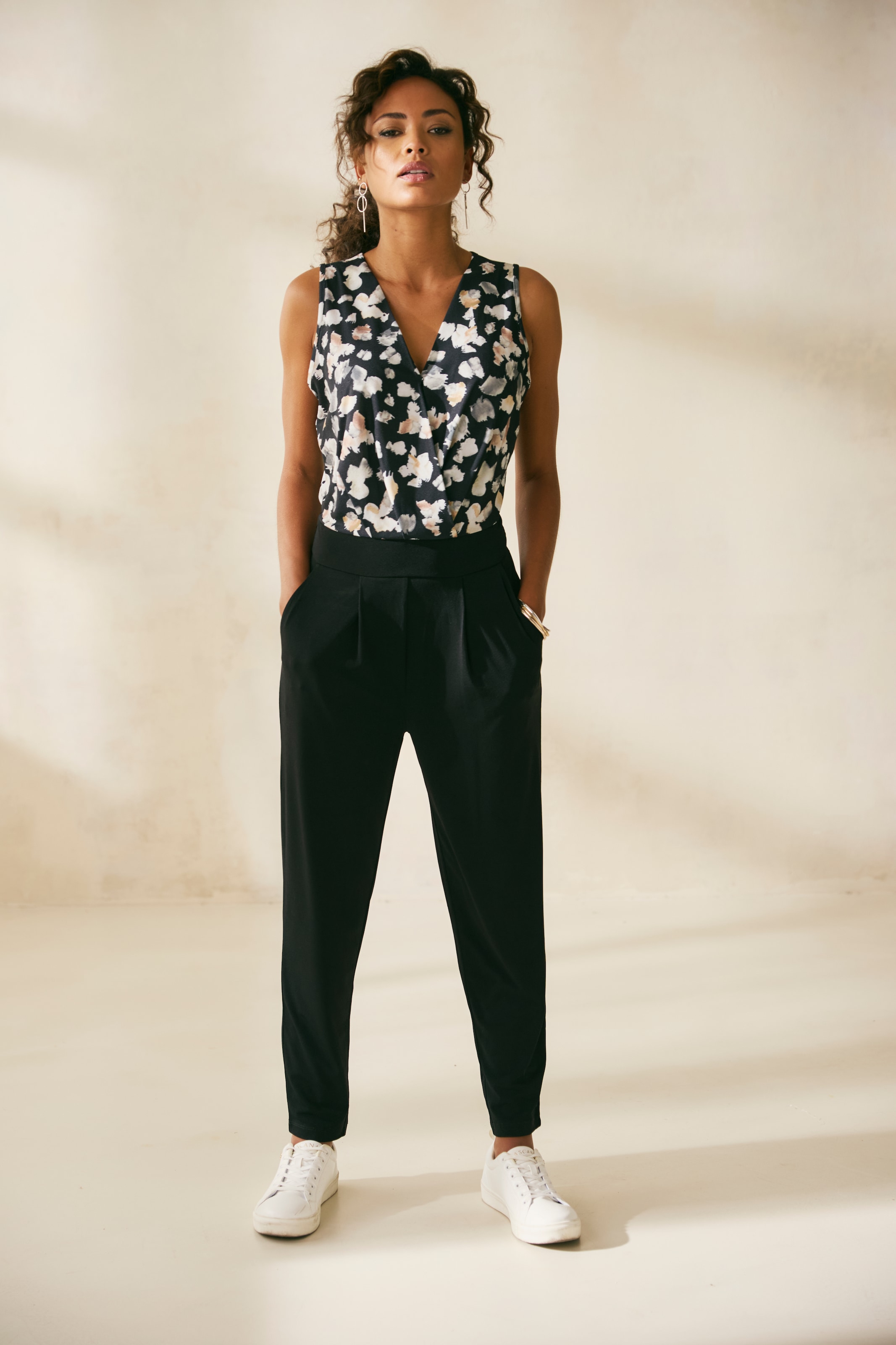 LASCANA Overall , mit bedrucktem Oberteil, eleganter Jumpsuit, Business-Look, festlich