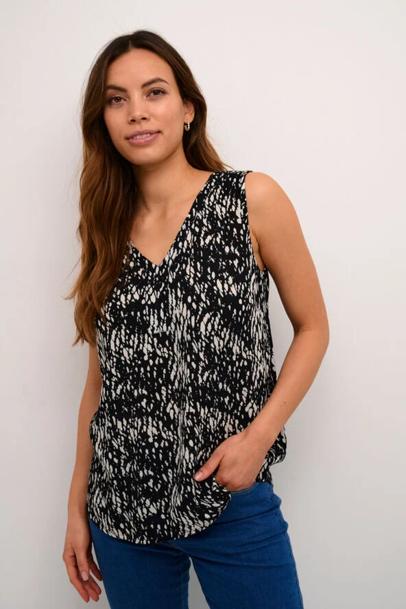 Kaffe KAamber Top Printed Black/white graphic snake
