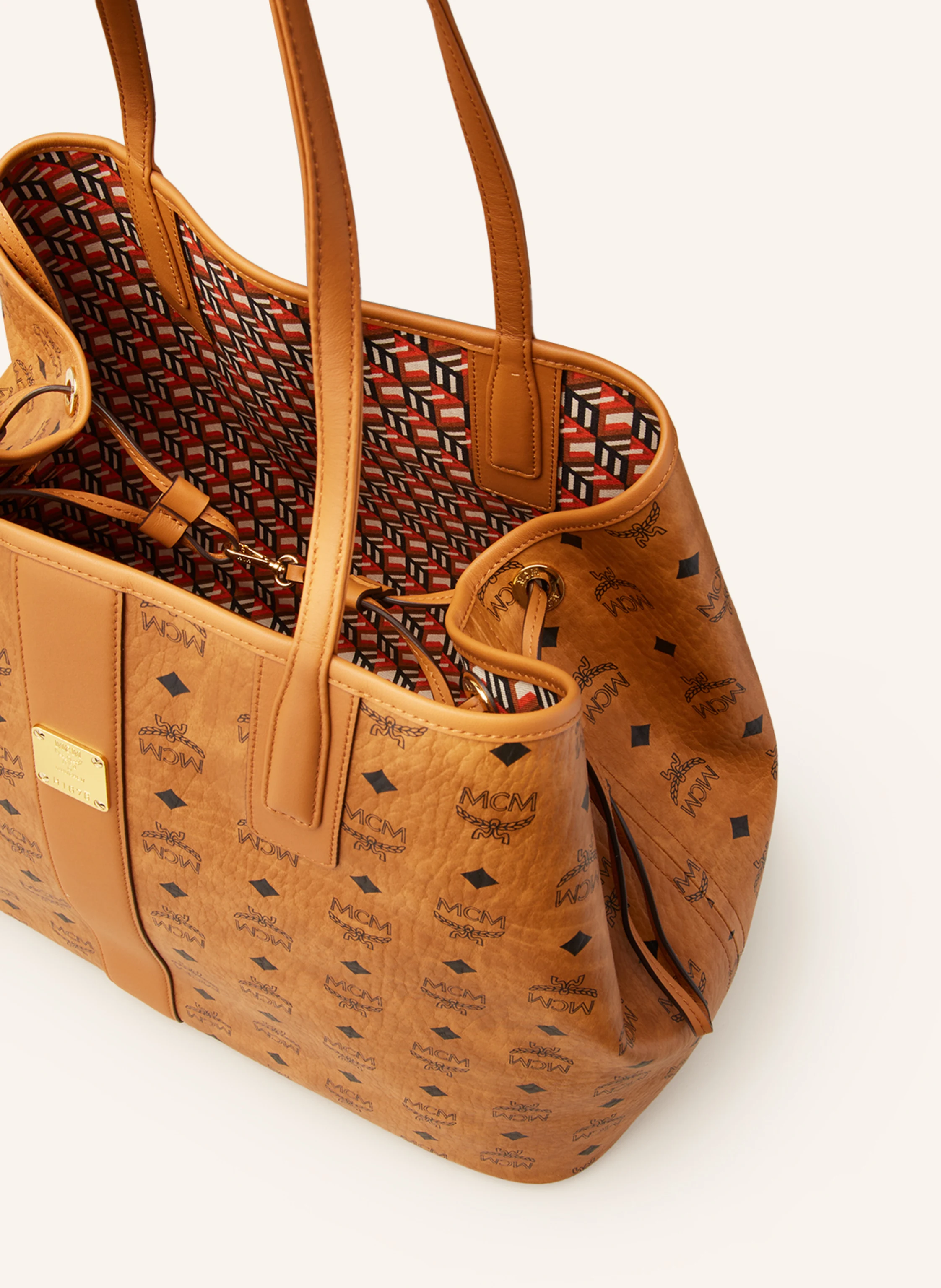 MCM Shopper LIZ VI um Wenden mit Pouch