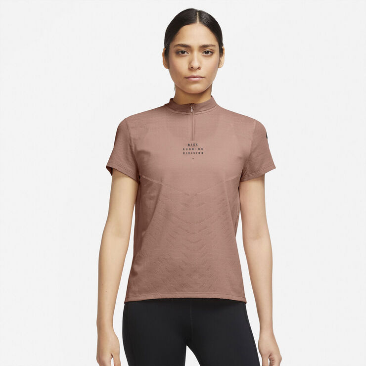 Nike Dri Fit Adv Run Division Engineered Lobe T Shirt Brun