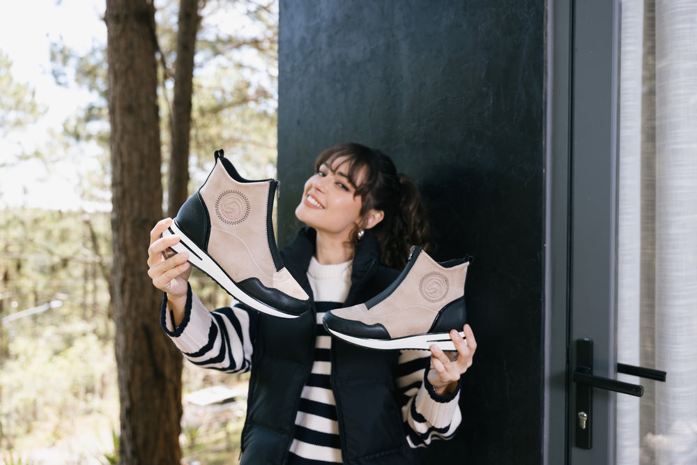 Remonte Slip-On Sneaker  , Keilabsatz, Boots, Stiefelette mit praktischer Anziehlasche