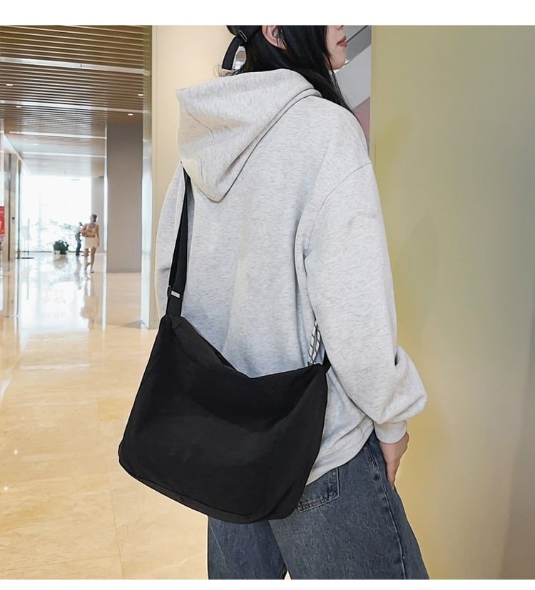 EAVALURE - Matching effen nylon crossbodytas voor koppels