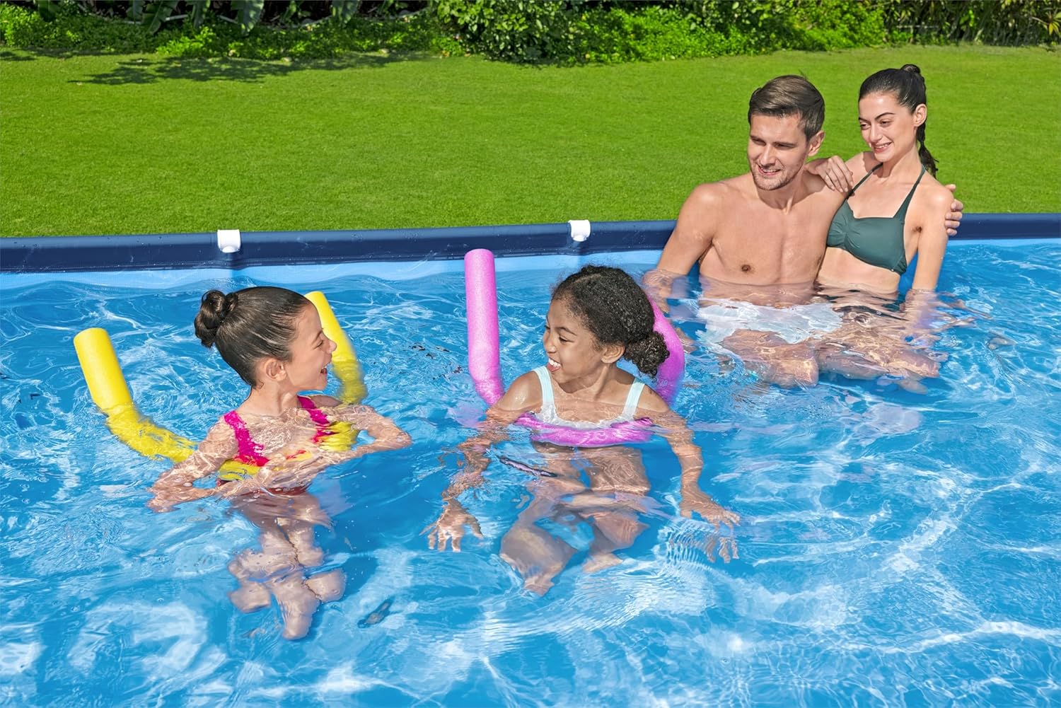 Bestway Steel Pro Frame Pool Set mit Filterpumpe 300 x 201 x 66 cm, dunkelblau, eckig