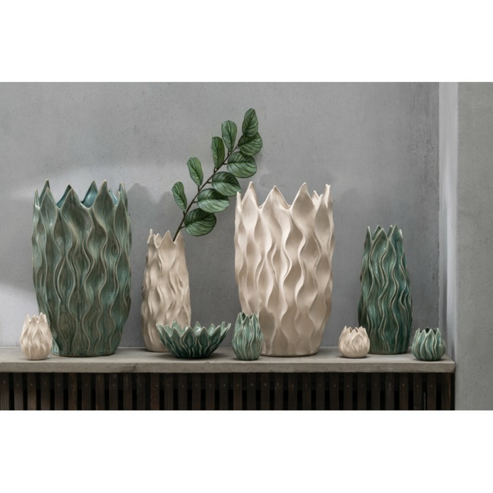 Vase ondulé en céramique beige 10x10x15 cm