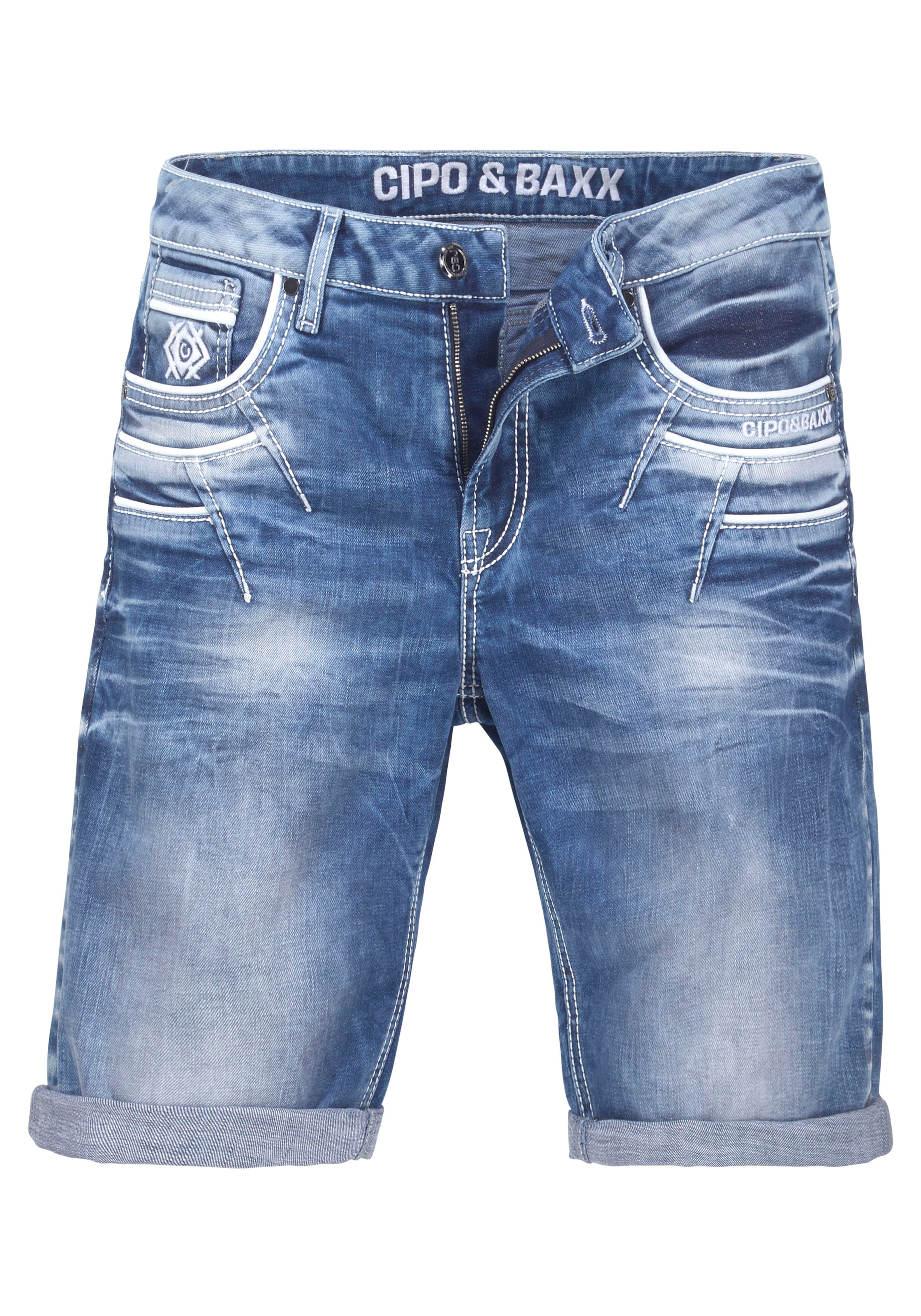 Cipo & Baxx Bermudas  in Denim und mit markanten Taschen