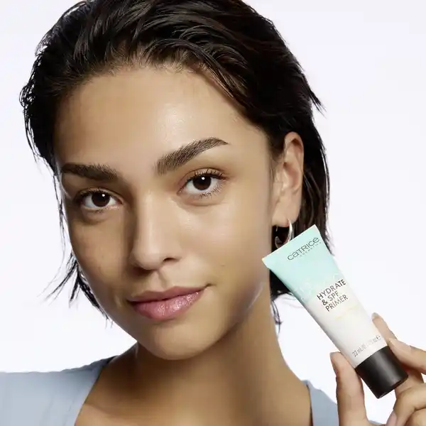 The Protector Hydrate  SPF Primer