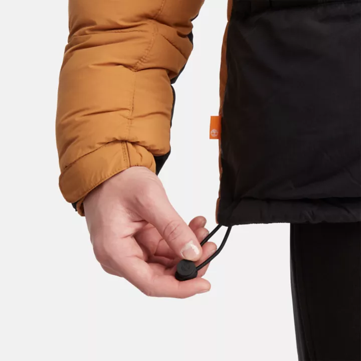 Jaqueta puffer Outdoor Archive masculina na cor amarelo escuro.