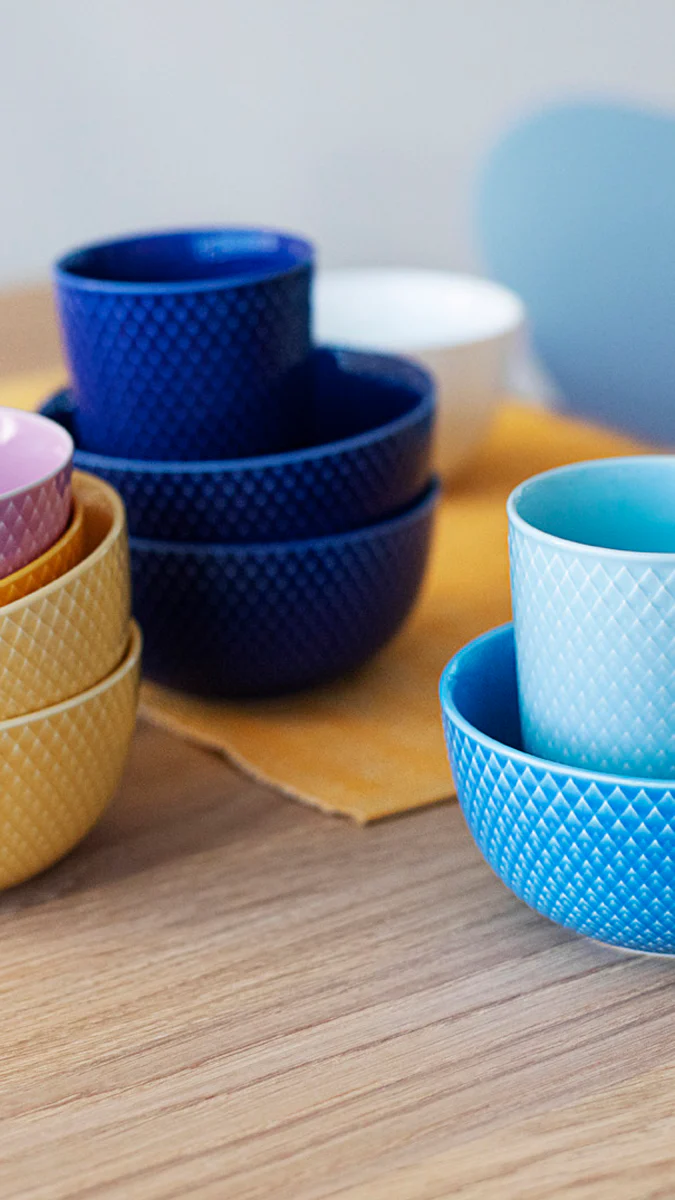 Lyngby Porcelæn  Rhombe Color krus, mørkeblå - 10,5 cm.