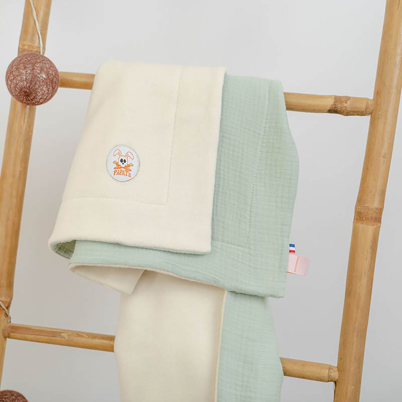 Papate Couverture en Coton Bio Rex blanc/vert - 70x95 cm
