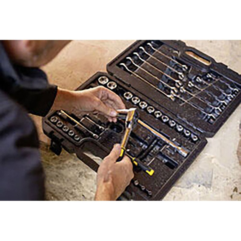 Clés à cliquet, à douille et mixtes 72 dents avec accessoires Stanley - Coffret de 41 pièces