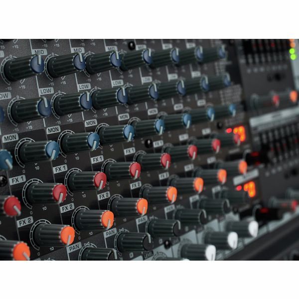 Behringer PMP 1680S