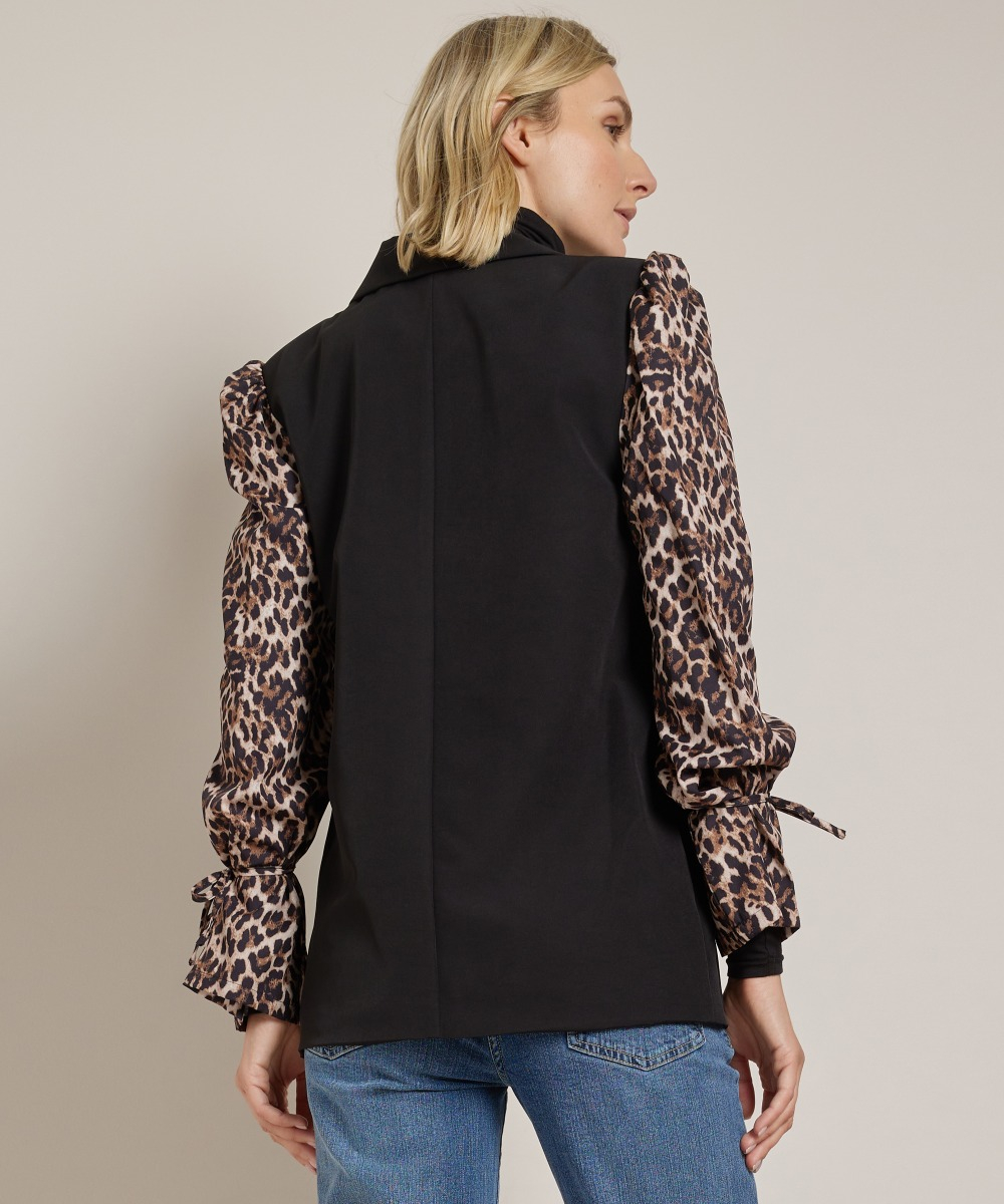 blazer met panterprint mouw