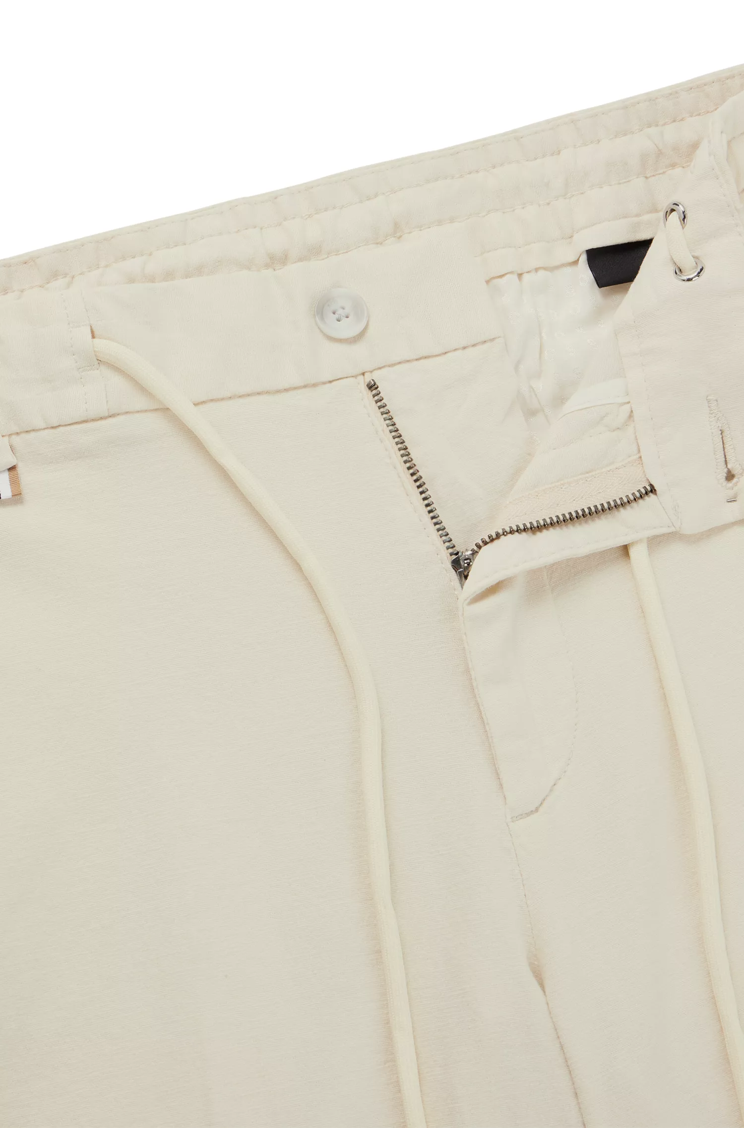 Calça BOSS preta, corte slim, em linho, algodão e elastano.