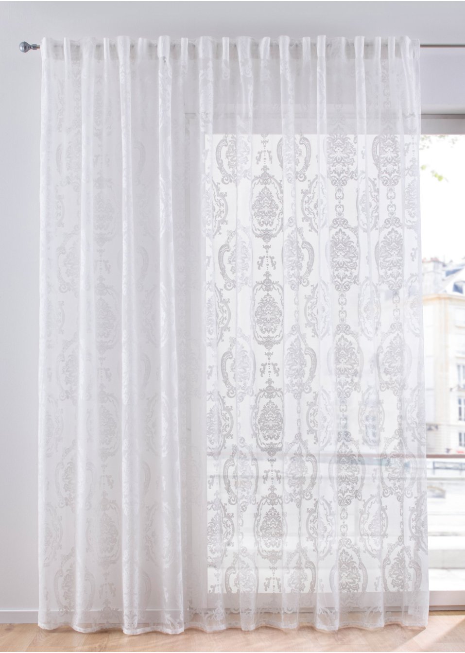 Voilage jacquard avec motif ornement