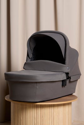 Beemoo Pro Twist Duovogn Inkl. Cybex Aton B2 Babybilstol & Base, Mocha Grey/Volcano Black