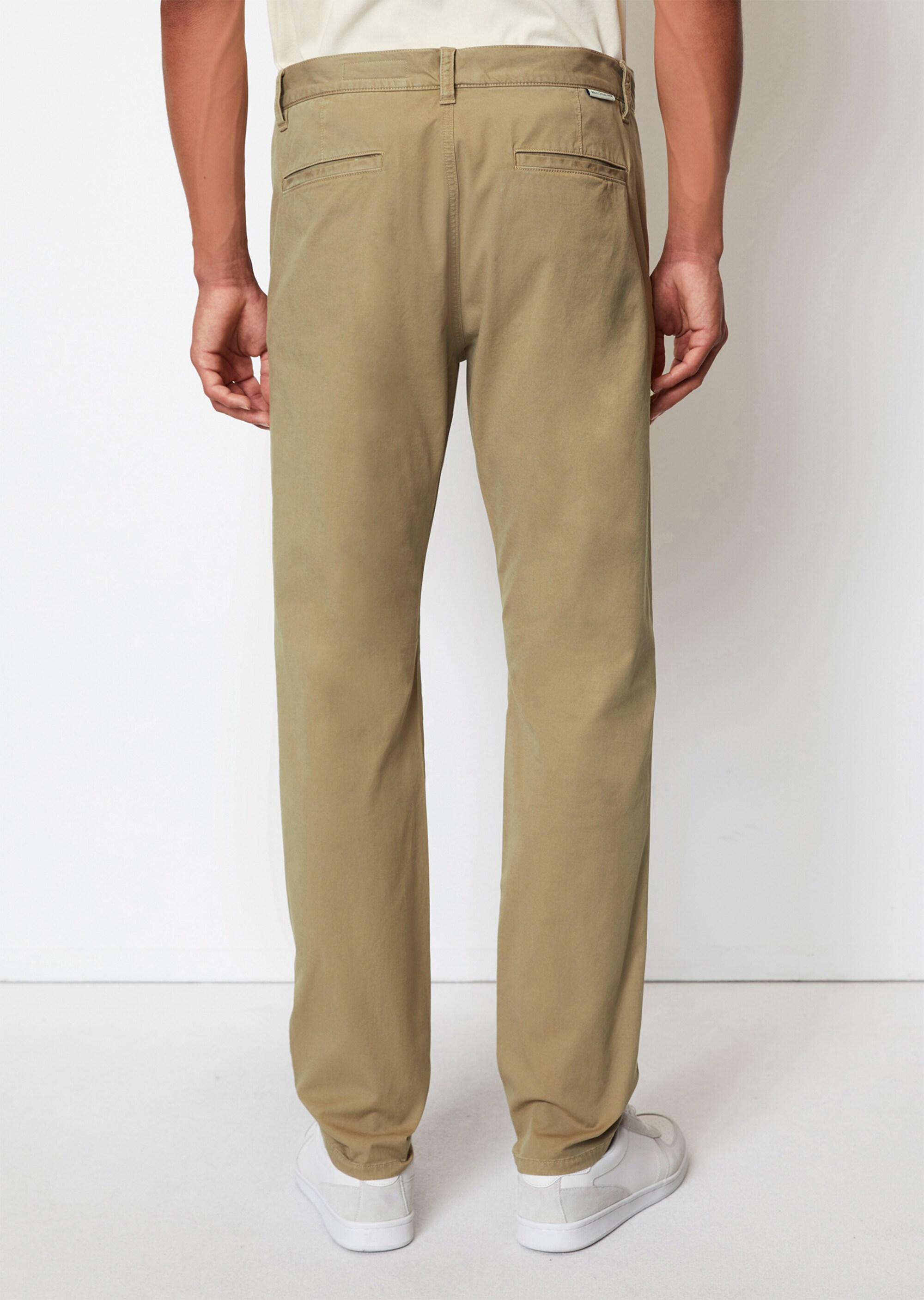 Chino tapered aus Bio-Baumwolle-Mix