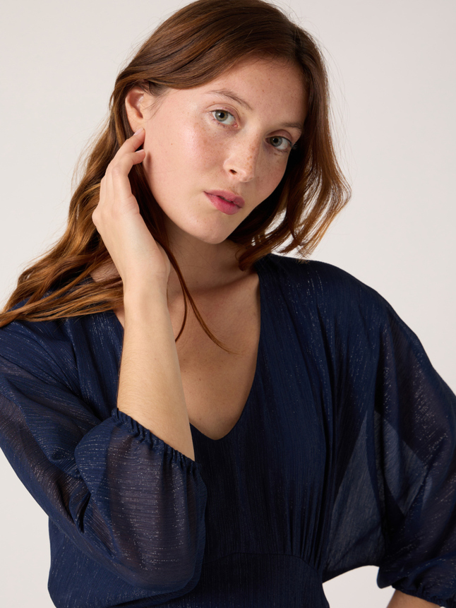 Robe courte à manches longues