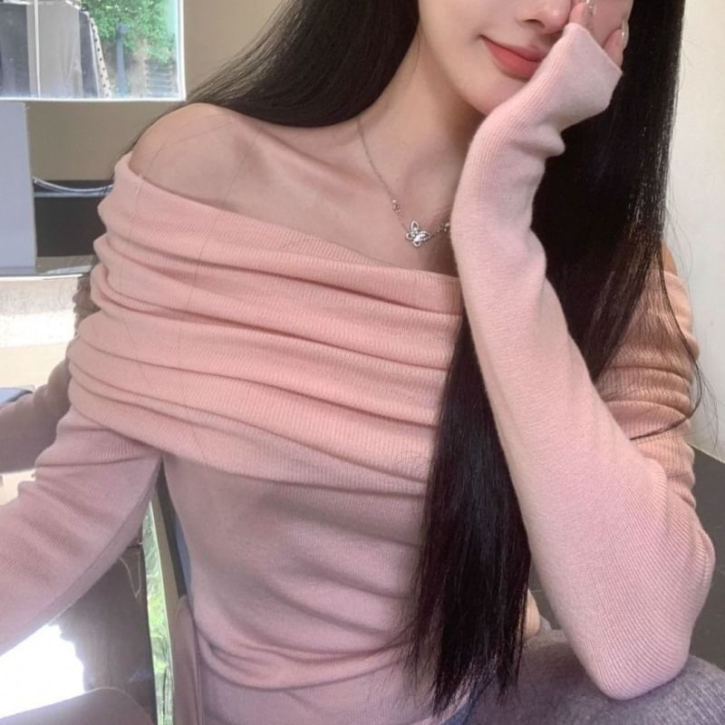Maido - Lange mouwen off-shoulder effen gebreide top