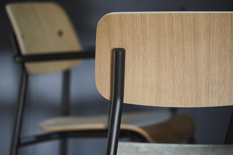 Fermob Studie eetkamerstoel met arm eiken Indoor Nutmeg