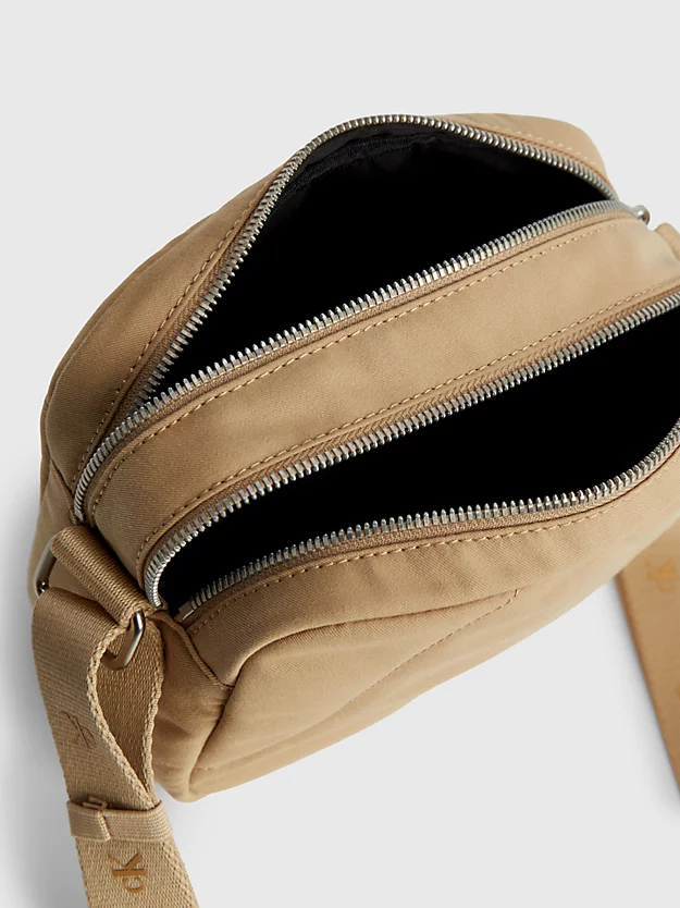 Bolsa de ombro reciclada