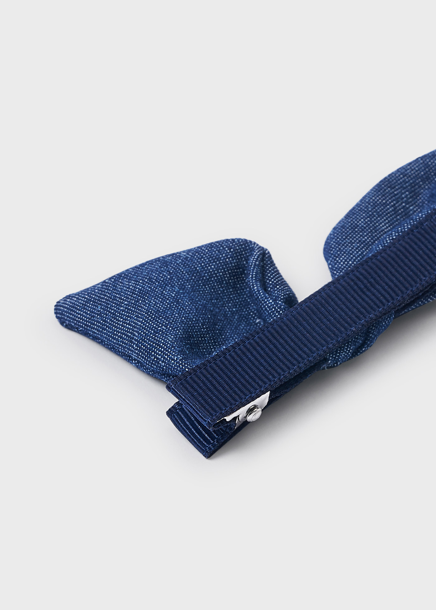 Presilha de laço jeans para meninas
