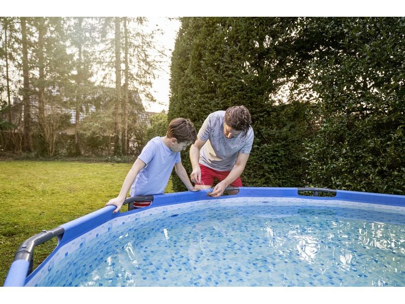 tesa Ultra Power Under Water Transparent, 1.5 m x 50 mm Wasserfestes Abdichtungsband – starke Klebeleistung für Reparaturen sogar unter Wasser